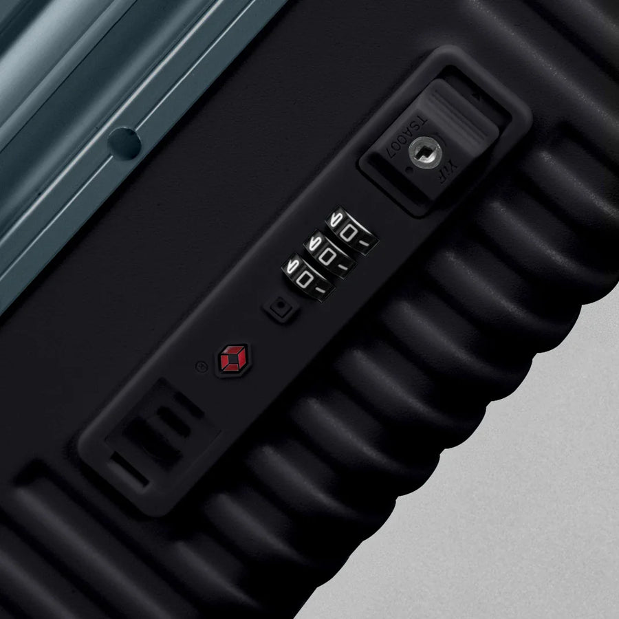 USB- und USB-C-Ladeanschluss am ATLAS